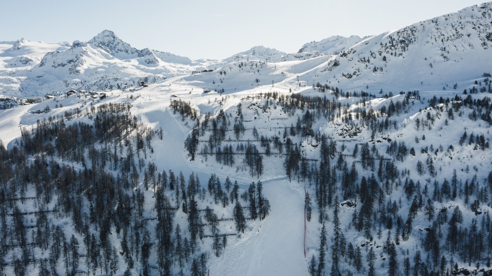 La Thuile vanuit de lucht.
